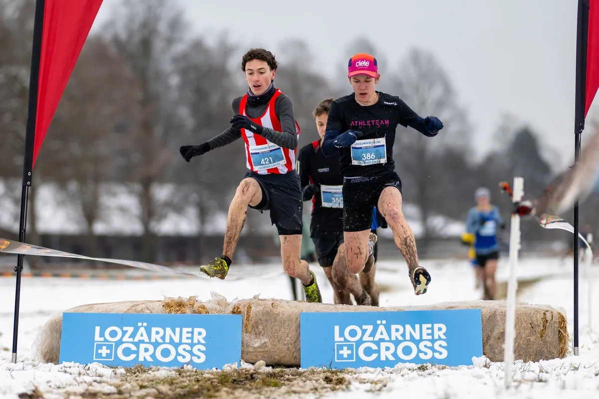 Schlammschlacht im Paradies beiim Jubiläum des Lozärner Cross Lozärner Cross